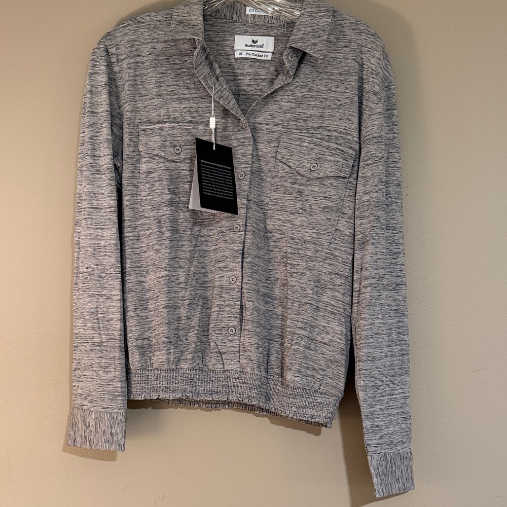 Buttercloth Pre-Tucked Fit Icy Cotton Button Front top